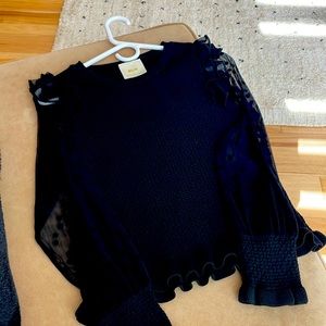 Anthropologie shirt, brand Maeve, excellent condition, waist length.